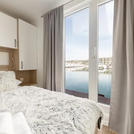 Floating Sea House Gong Apartment Portoroz Exterior photo