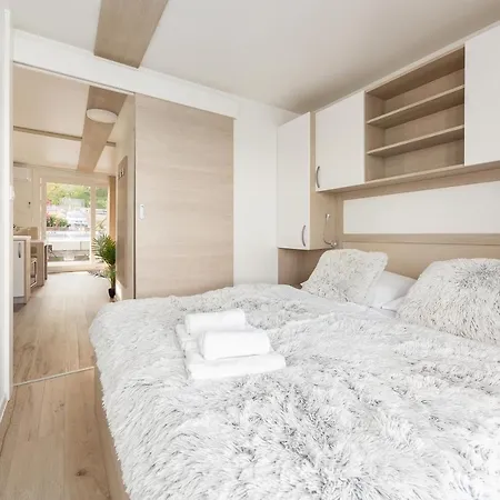 Floating Sea House Gong Apartment Portoroz Exterior photo
