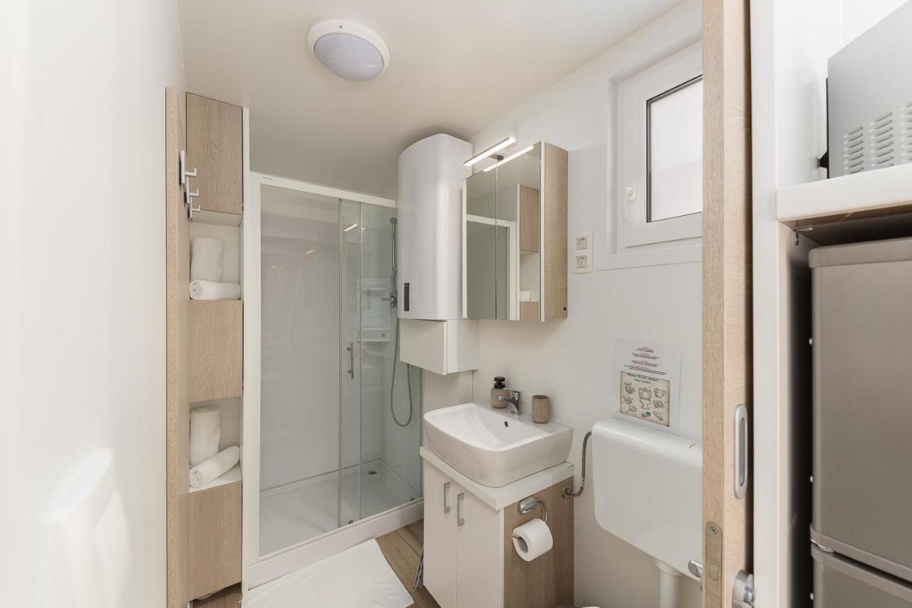 Apartment Floating Sea House Gong *