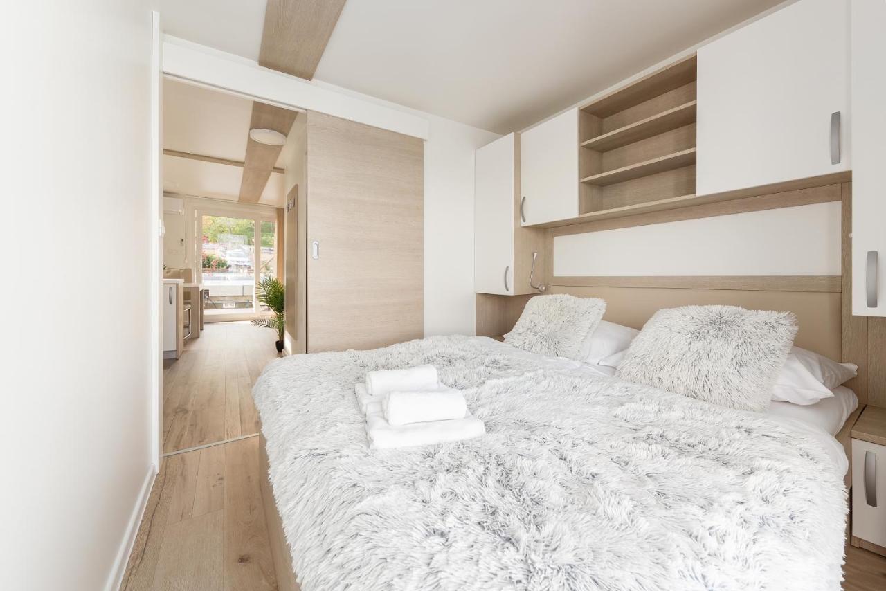 Apartment Floating Sea House Gong *