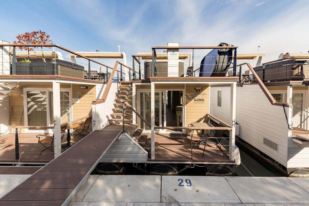 Floating Sea House Gong