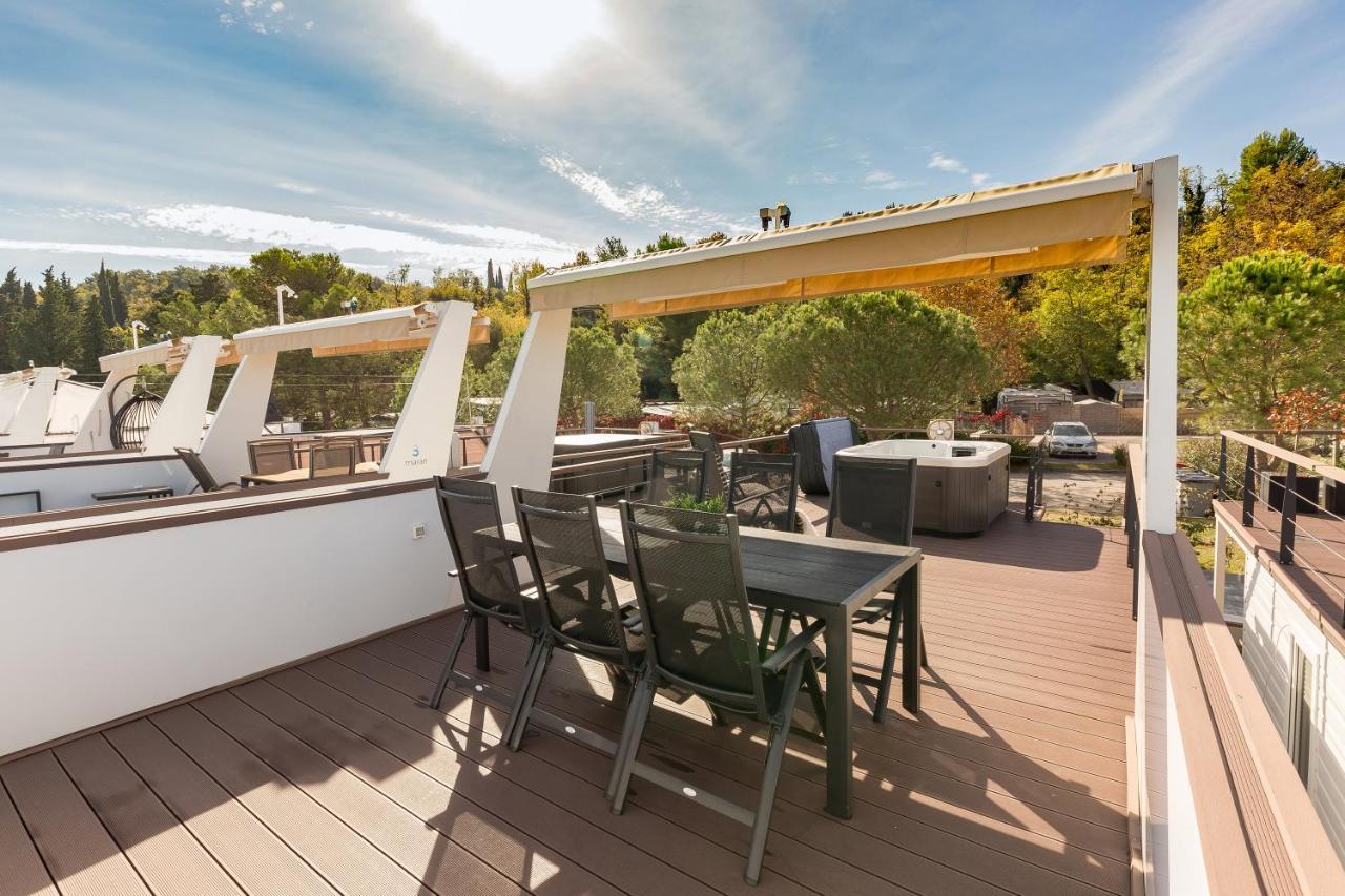 Apartment Floating Sea House Gong